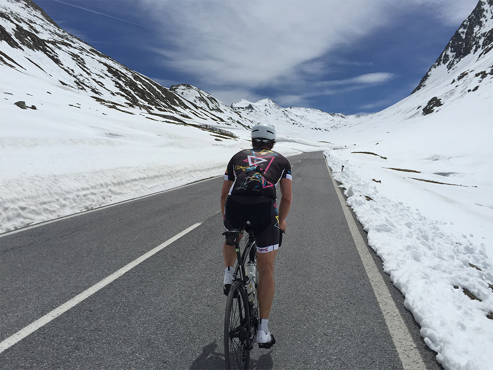 YEAH! COUTURE SCHWARZ TIMMELSJOCH