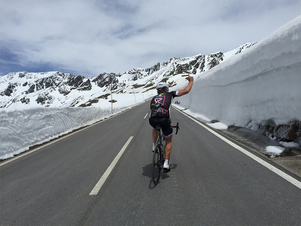 YEAH!COUTURE SCHWARZ TIMMELSJOCH